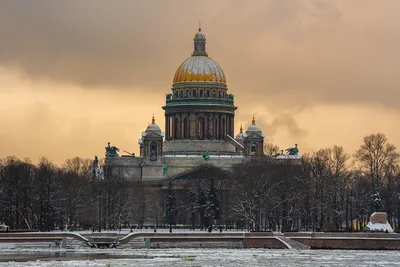 Санкт-Петербург. Городской пейзаж. Исаа́киевский собор. Ви… | Flickr