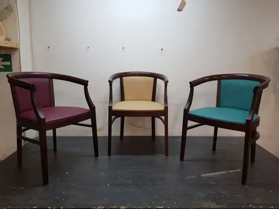 Реставрация и перетяжка стульев Вашему вниманию представлена очередная наша  работа по реставрации и перетяжки стульев. Классический… | Instagram