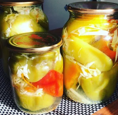Фитнес-перцы, фаршированные кус-кусом и овощами |