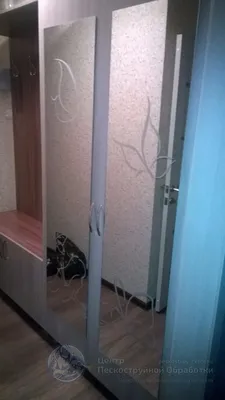Пескоструйный рисунок на зеркале шкафа купе и фото готовых фасадов