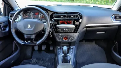 Сравнение Fiat Linea и Peugeot 301 по характеристикам, стоимости покупки и  обслуживания. Что лучше - Фиат Линеа или Пежо 301