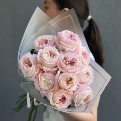 ВСЕ ЦВЕТЫ : Пионовидные розы сорта О'хара в оформлении №125