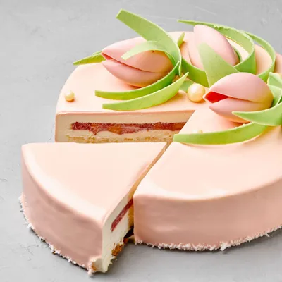 Сладкие весенние бенто-торты и пирожные к 8 марта 💐 ▫️Бенто-торт “Сладкий  клевер” — с прослойкой пюре из черной смородины и сметанным… | Instagram