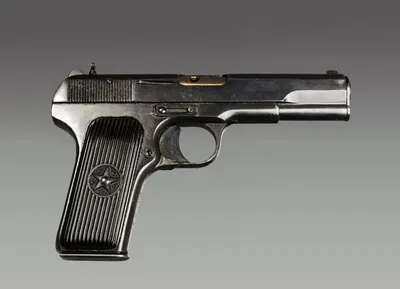 Пистолет ТТ образца 1933 года. Подробное описание экспоната, аудиогид,  интересные факты. Официальный сайт Artefact