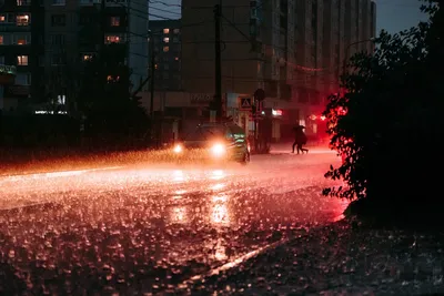 Завораживающие фото с дождем в Петербурге: бесплатные загрузки в высоком качестве