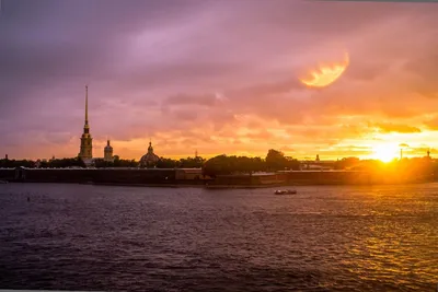 Питер, зимний пейзаж, нежные белые …» — создано в Шедевруме