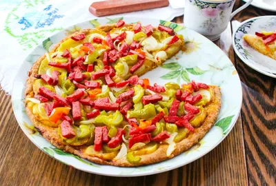 Пицца без сыра с колбасой в духовке - пошаговый рецепт с фото на Повар.ру