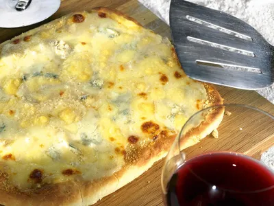 Пицца «Четыре сыра» на оливковом масле рецепт – Итальянская кухня: Паста и  пицца. «Еда»