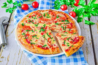 Дрожжевая пицца 🍕🍕🍕 - рецепт автора Инна