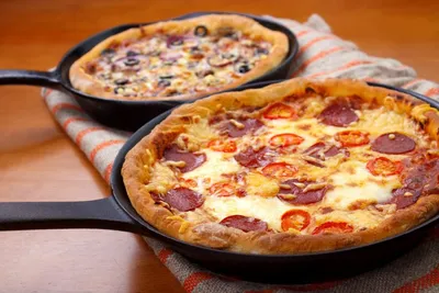 Как приготовить пиццу на сковороде | Блог METRO