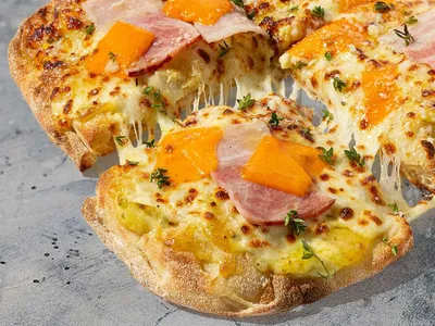 Пицца Карбонара 30 см с бесплатной доставкой на дом из «ВкусВилл» | Псков