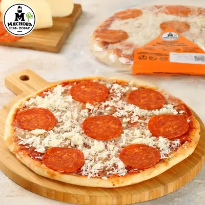 Simple pesto pepperoni pizza recipe