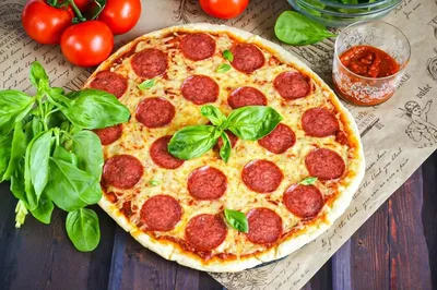 Paleo Pepperoni Pizza with Veggies {GF, DF} The Paleo Running Momma