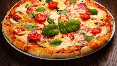 Готовим пиццу с шеф-поваром T.C. Pizza