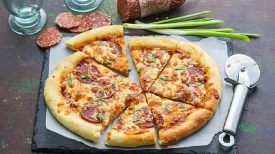 Купить мини-пицца Mr. Food с колбасой, 130 г, цены на Мегамаркет | Артикул:  100049164368