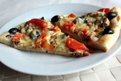 Вкусный Рецепт: Пицца с колбасой и сыром