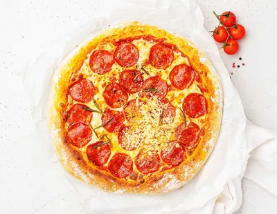 Пицца с моцареллой и помидорами рецепт фото пошагово и видео | Рецепт |  Идеи для блюд, Еда, Кулинария