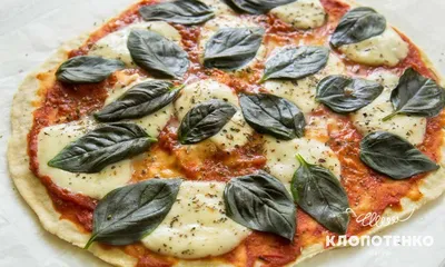 Рецепт и фото Пицца «Капрезе» с моцареллой — Сочетайзер
