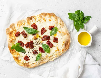 Пицца с моцареллой - рецепт автора Елена