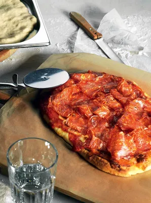 Пицца с салями и грибами - рецепт автора Вкусные рецепты