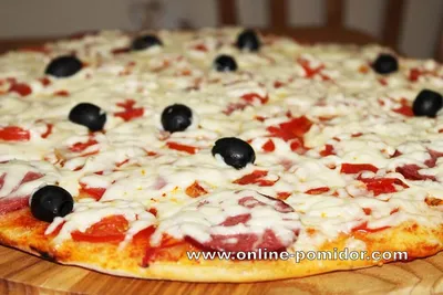 Пицца с салями и вяленными томатами - рецепт автора Кулинарная семья