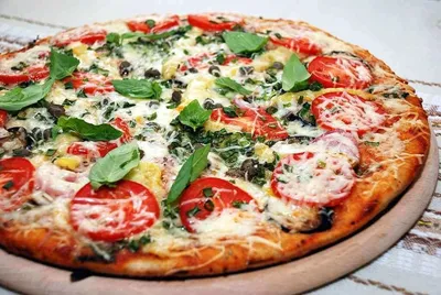 Пицца из лаваша в духовке с колбасой и сыром рецепт фото пошагово и видео -  1000.menu