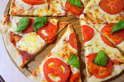 Пицца колбаса и фриариелли RE POMODORO Италия 340г, цена – купить с  доставкой в официальном интернет-магазине Мираторг
