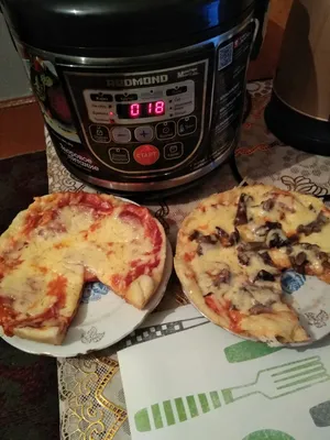 Пицца с \"салями\" и грибами в мультиварке Редмонд - рецепт автора Натали  Тихон