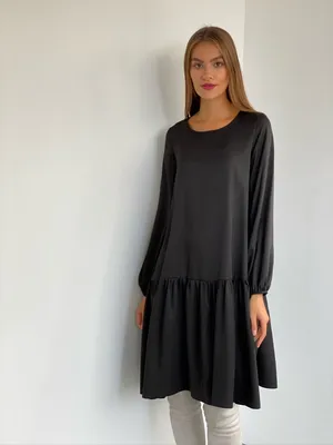 Кружевное, приталенное черное платье с воланом внизу и открытой спиной —  цена 170 грн в каталоге Короткие платья ✓ Купить женские вещи по доступной  цене на Шафе | Украина #25021745