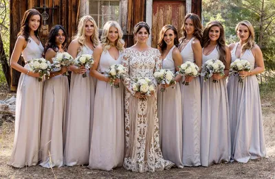 Женская лига: как выбрать наряды для подружек невесты | Wedding Magazine