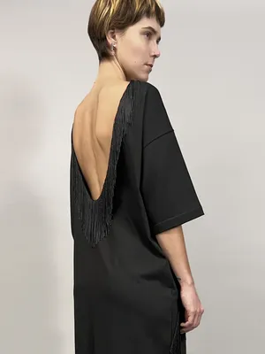 Платье прямого кроя с бахромой и вырезом на спине в магазине «QSS Wear» на  Ламбада-маркете
