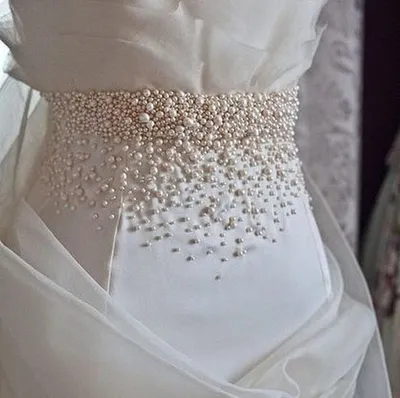 Свадебное платье рыбка со шлейфом, кружевом, расшитое бисером: цена 1400  грн - купить Свадебная одежда на ИЗИ | Львов