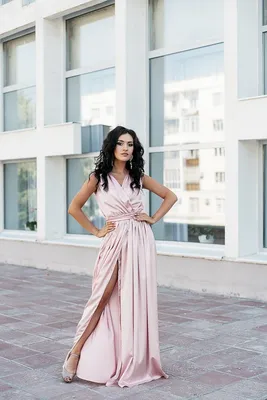 Платье в пол из шелка Армани на бретельках в цвете изумруд можно купить с  доставкой и примеркой в интернет магазине olalafason.ru в Москве.