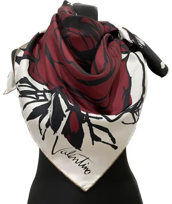 Платок Валентино шелковый белый однотонный. Купить косынку Valentino белого  цвета в интернет-магазине.