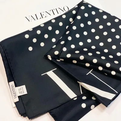 Платок Valentino шёлк (10259) - купить по цене 10 290 руб. в Москве  EuroFashions
