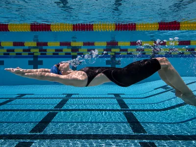 Учимся плавать кролем, брассом и баттерфляем с нуля 🏊