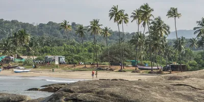 Agonda waves hi-res stock photography and images - Alamy