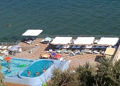 Пляжи и береговые комплексы — Наутилус — семейный мини отель в Совиньоне
