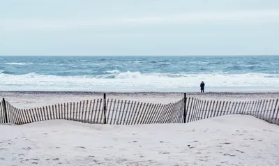 Русскоязычные пляжники тянутся на пляж Коней Айленд, и наоборот многие  англоязычные нью-йоркцы выбирают “русский Брайтон Бич пляж” как более  чистый океанский. Кто прав ? – Новости Нью-Йорка на русском языке