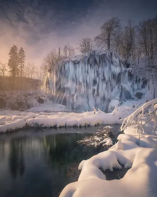 Плитвицкие Озера Зимой Большой Водопад Фотография, картинки, изображения и  сток-фотография без роялти. Image 69963213