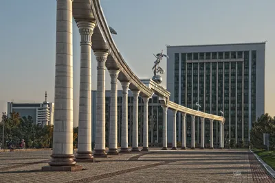 Площадь Независимости в Ташкенте: красивые фото для вашего веб-сайта