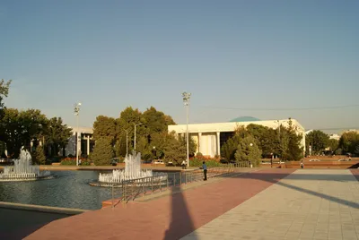 Уникальные фотографии Площади Независимости в Ташкенте: скачайте WebP для максимального качества