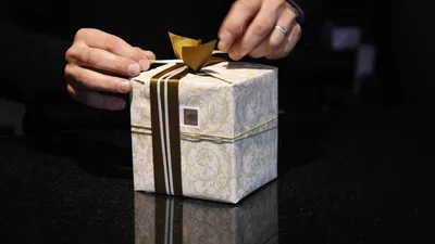 Что подарить мужу на день рождения — какой сделать подарок или сюрприз  супругу на ДР