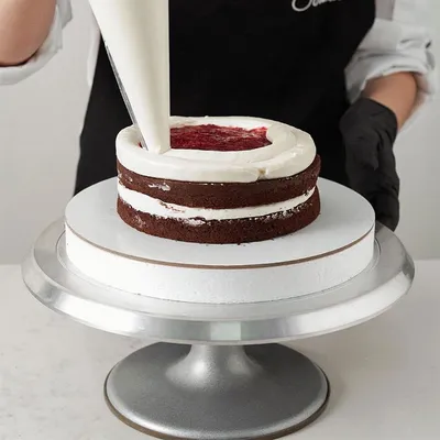 Фотографии подставок для тортов в разных стилях