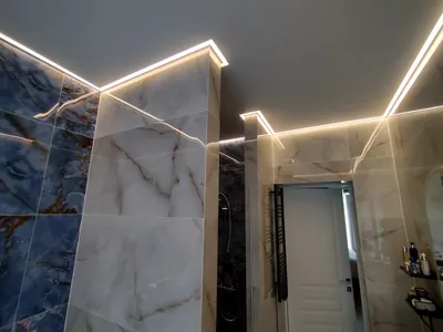 Натяжной потолок в ванной и туалете - актуальные цены в Москве и области |  К-Потолки