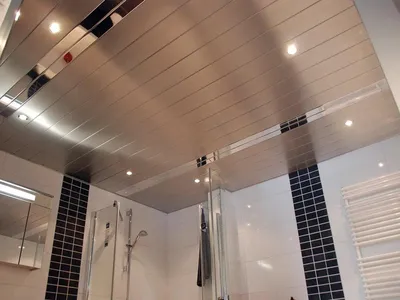 Натяжные потолки в ванную комнату цена от 150 руб. м2 в Омске