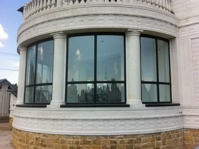 Панорамное остекление лоджии и балкона: 6 основных способов остекления от  пола до потолка http://happ… | Balcony design, Apartment balcony  decorating, Outdoor rooms