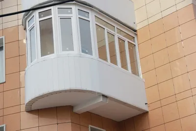 Полукруглый кованый балкон КБ-027: купить в Москве, фото, цены