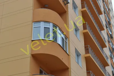Кованый маленький полукруглый балкон - купить в Москве с доставкой и  установкой - «Завод ковки»