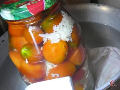 Рецепт снежных помидоров: фото, которое вдохновит вас на эксперименты